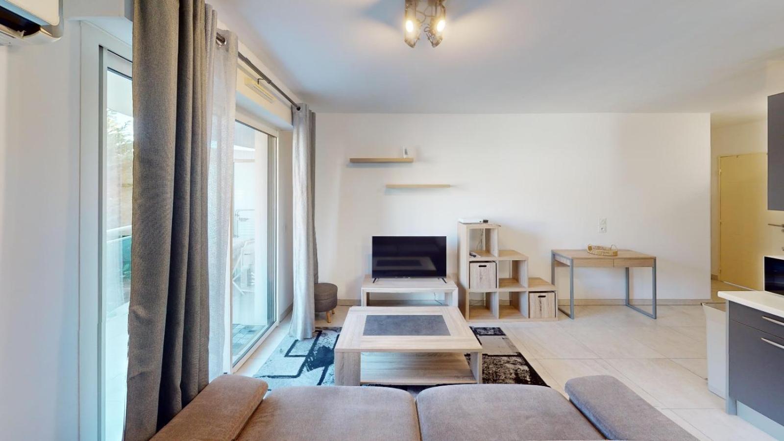 Superbe T2 Refait A Neuf Avec Balcon Vue Montagne A Un Arret De Monaco Apartment Roquebrune-Cap-Martin